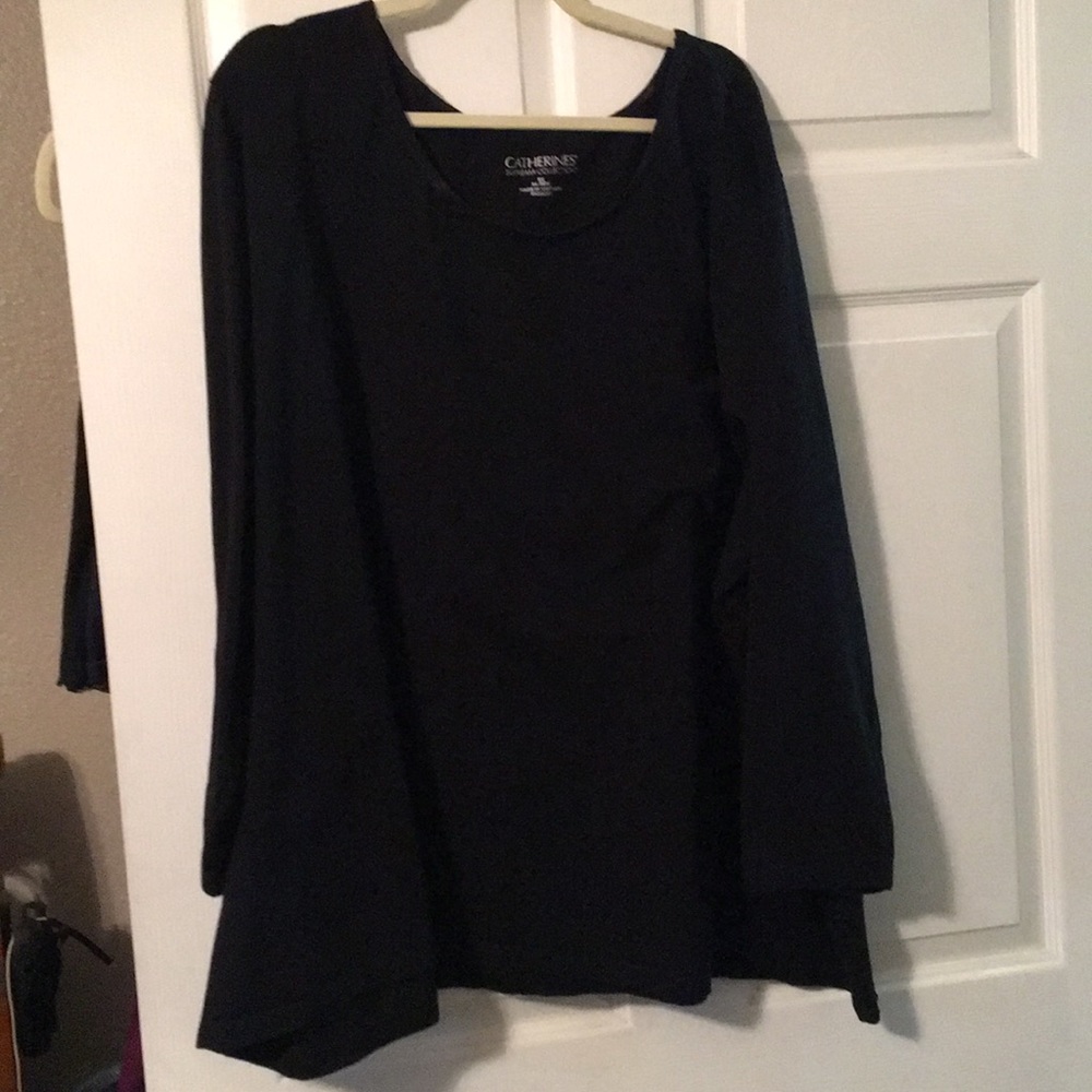 Black long sleeved T-shirt